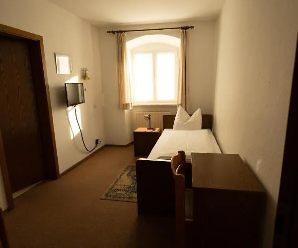 Bistro-pension Vis-a-vis Gæstehus 3*